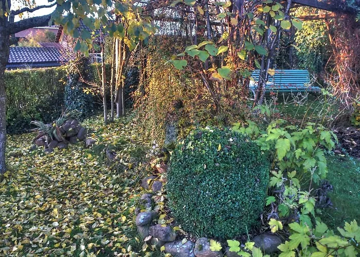 Am Obstgarten *